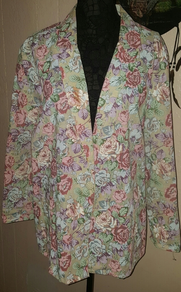Classic Expressions Pastel Rose Print Blazer
